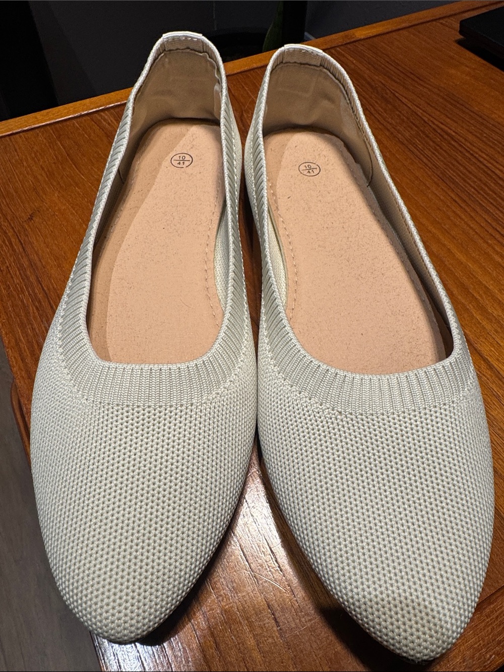 Women’s Cream Colored Knit Pointed-Toe Ballet Flats - Size 10
